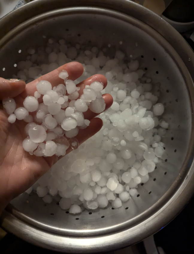 Grandbury TX quarter sized hail  March 2025
